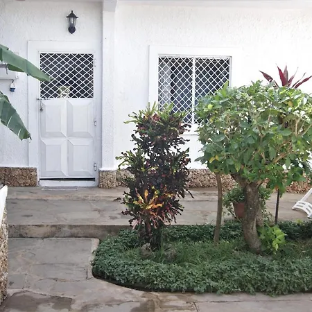 Luciano & Grace Apartments Watamu Exterior photo
